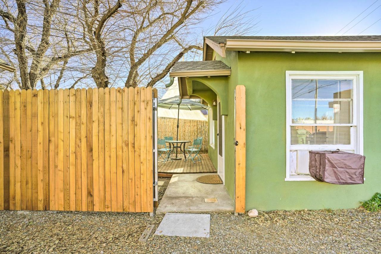 Vibrant Prescott Cottage With Private Backyard! Exterior photo